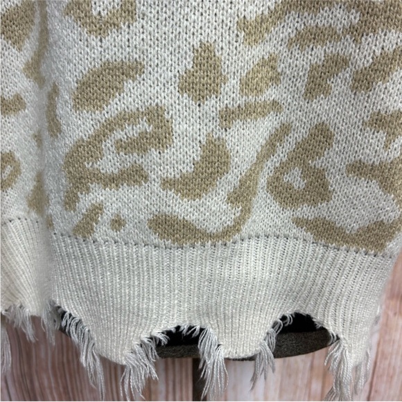 Leani Distressed Cream Leopard Print Sweater - Picture 4 of 9